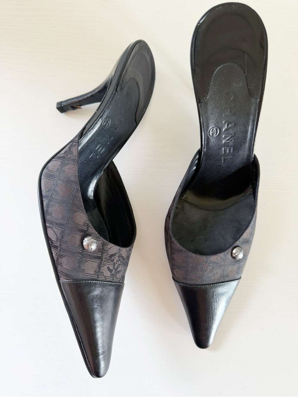 Chanel Vintage Brown Canvas Black Leather CC Mule Heels EU 37